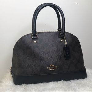 Coach hand bag